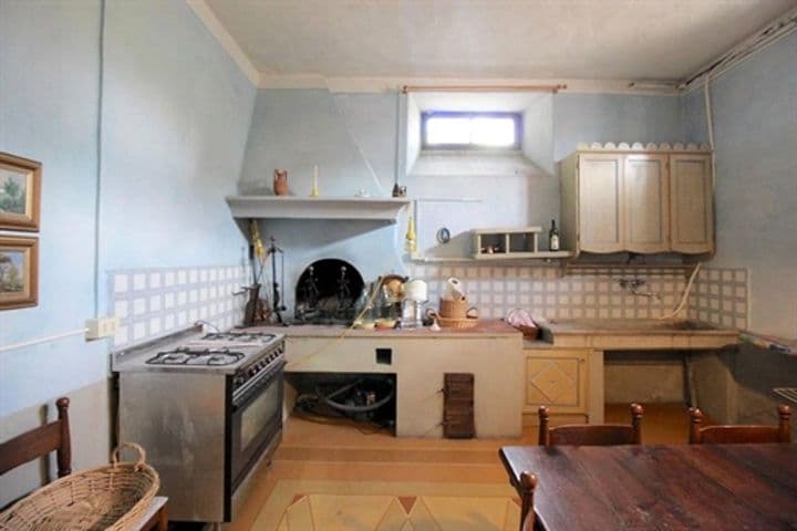 House for sale in Pescia, Italy - Image 7