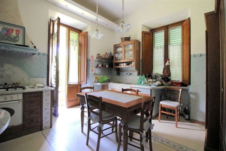 House for sale in Pescia, Italy - Image 3