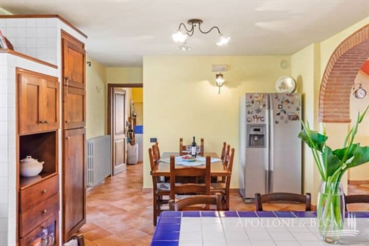 House for sale in Castiglione del Lago, Italy - Image 7