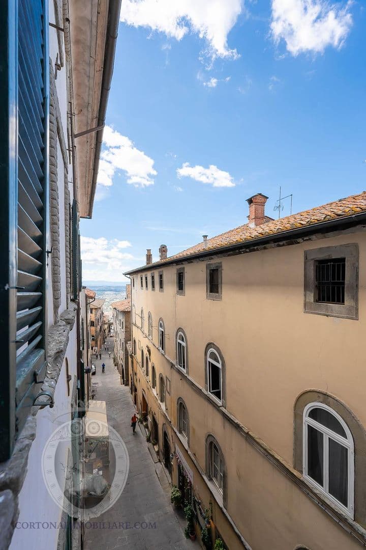 2 bedrooms apartment for sale in Cortona, Italy - Image 3