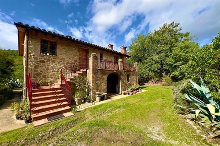 House for sale in Piegaro, Italy - Image 3