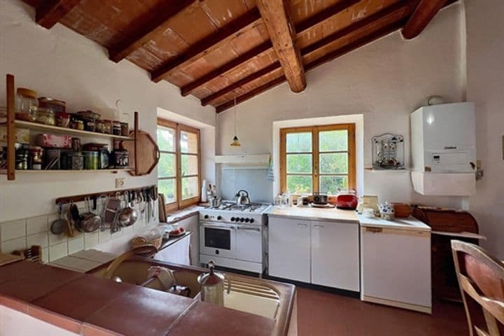 House for sale in Piegaro, Italy - Image 10