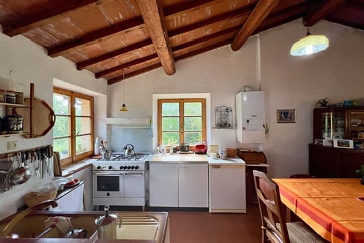 House for sale in Piegaro, Italy - Image 12