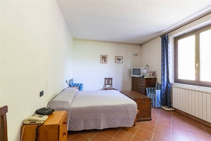 House for sale in Montepulciano, Italy - Image 11