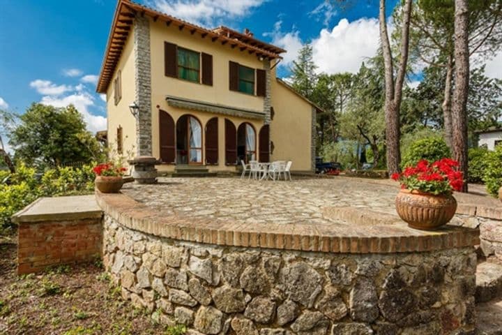 House for sale in Cetona, Italy - Image 3