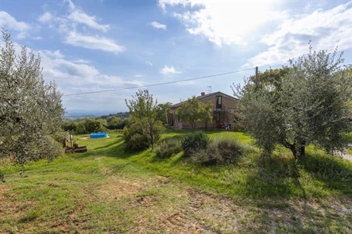 House for sale in Montepulciano, Italy - Image 4