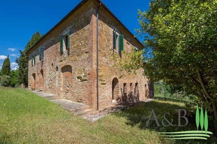 House for sale in Asciano, Italy - Image 7