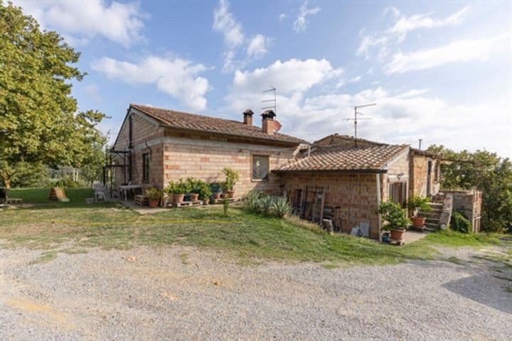 House for sale in Montepulciano, Italy - Image 2