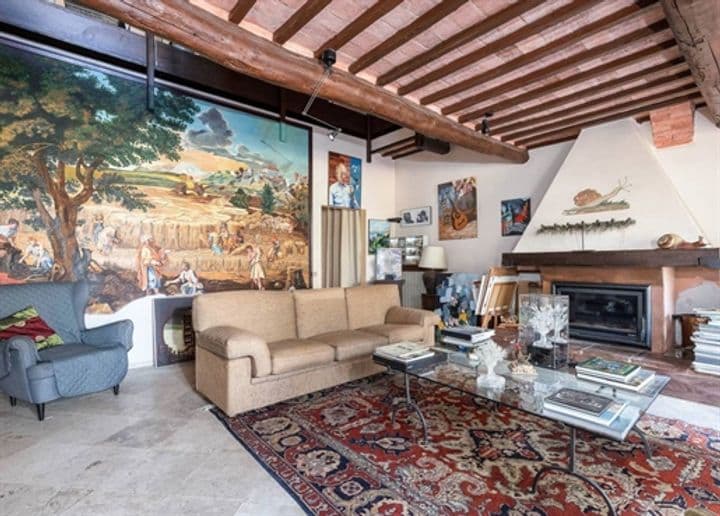 House for sale in Siena, Italy - Image 3