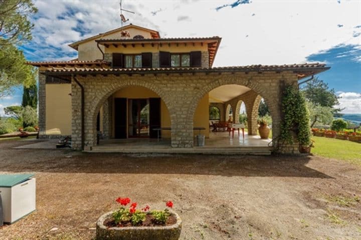 House for sale in Cetona, Italy - Image 4