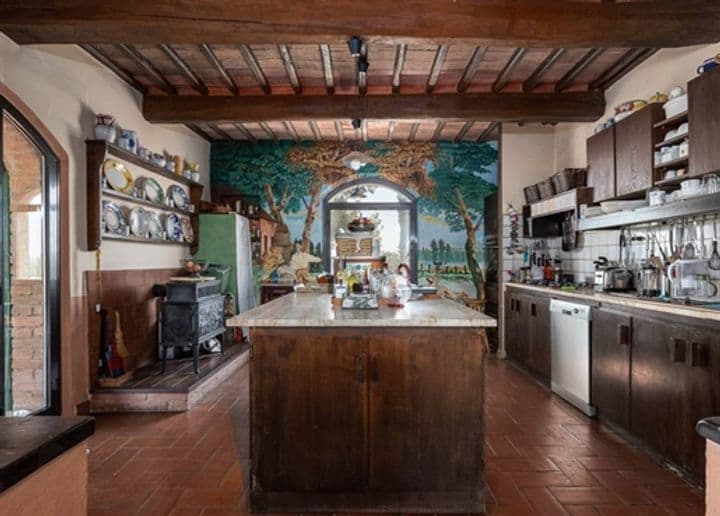 House for sale in Siena, Italy - Image 9