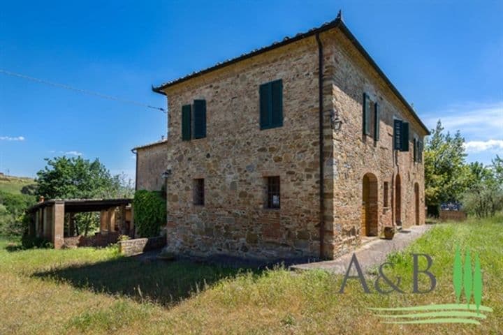 House for sale in Asciano, Italy - Image 6