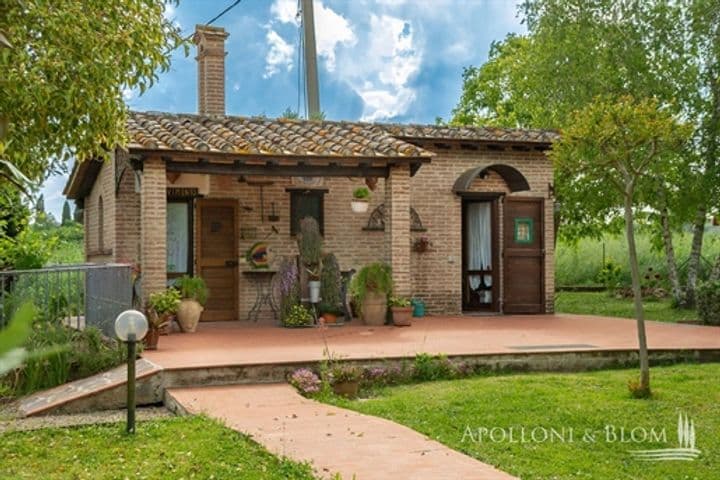 House for sale in Castiglione del Lago, Italy - Image 4