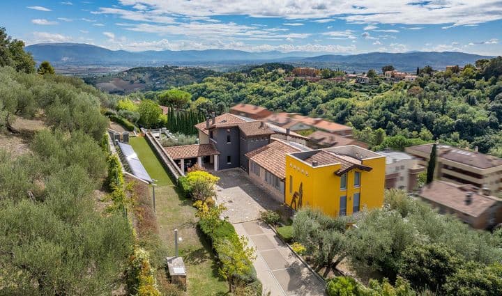 7 bedrooms house for sale in Perugia, Italy