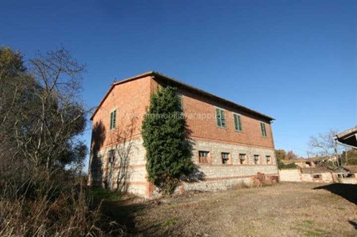 House for sale in Asciano, Italy - Image 5