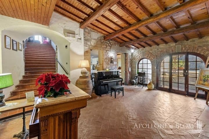 House for sale in Passignano sul Trasimeno, Italy - Image 4