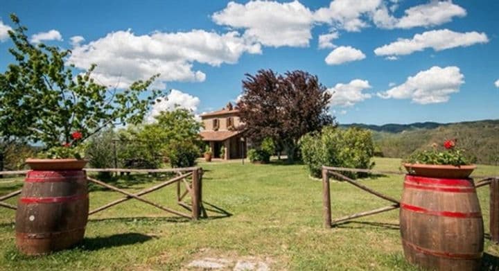 House for sale in Bucine, Italy - Image 4