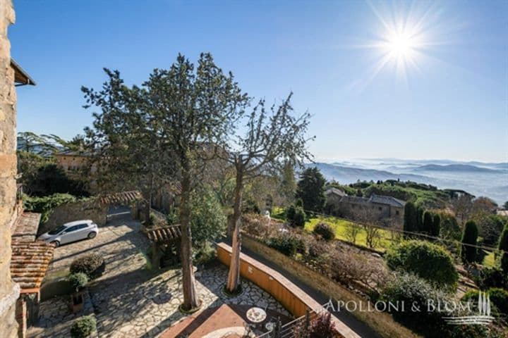 House for sale in Passignano sul Trasimeno, Italy - Image 6