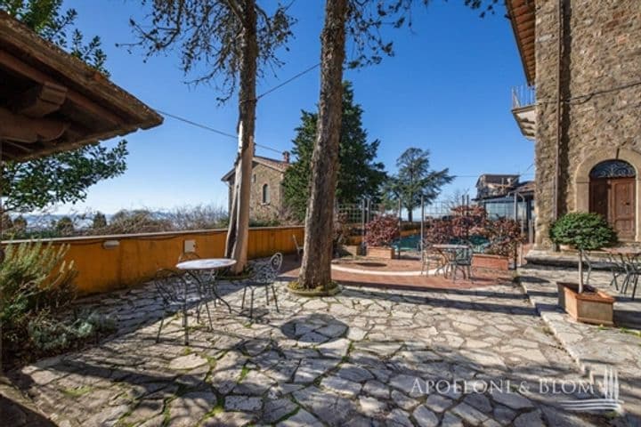 House for sale in Passignano sul Trasimeno, Italy - Image 7