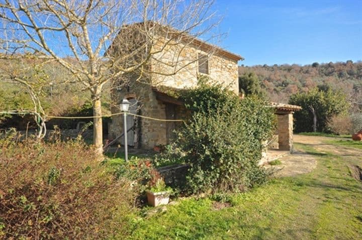 House for sale in Cortona, Italy - Image 3