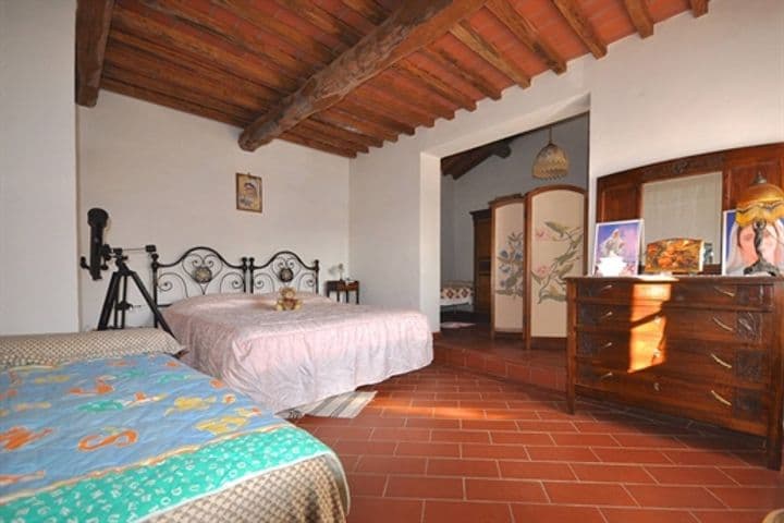 House for sale in Cortona, Italy - Image 5