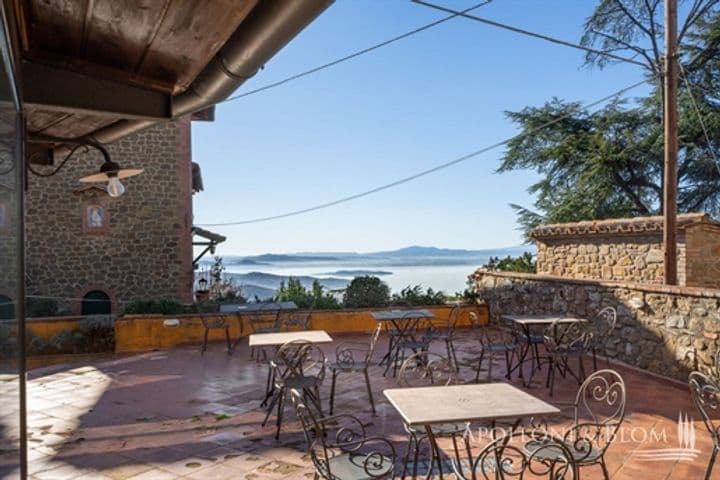 House for sale in Passignano sul Trasimeno, Italy - Image 9