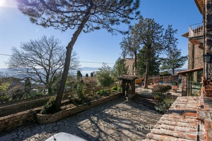 House for sale in Passignano sul Trasimeno, Italy - Image 8