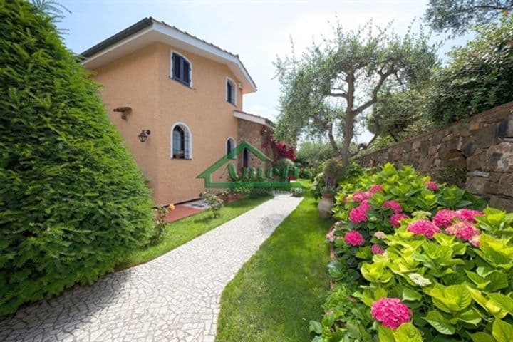 House for sale in Imperia, Italy - Image 9