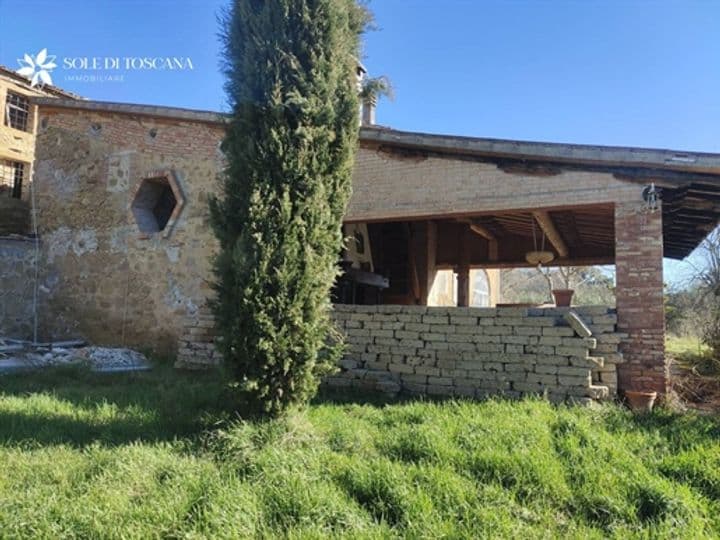 House for sale in Trequanda, Italy - Image 6