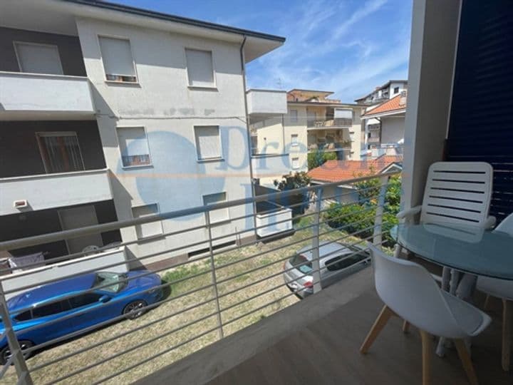 Apartment for sale in Tortoreto, Italy - Image 5