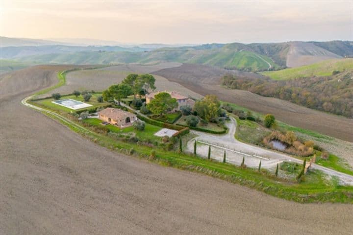 House for sale in Volterra, Italy - Image 7