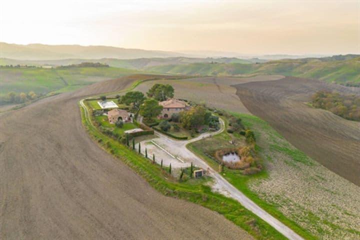 House for sale in Volterra, Italy - Image 6