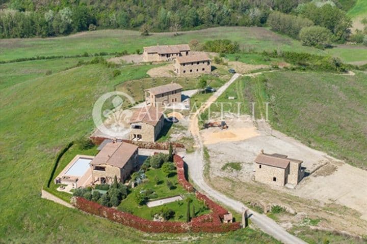 4 bedrooms house for sale in Montalcino, Italy - Image 7