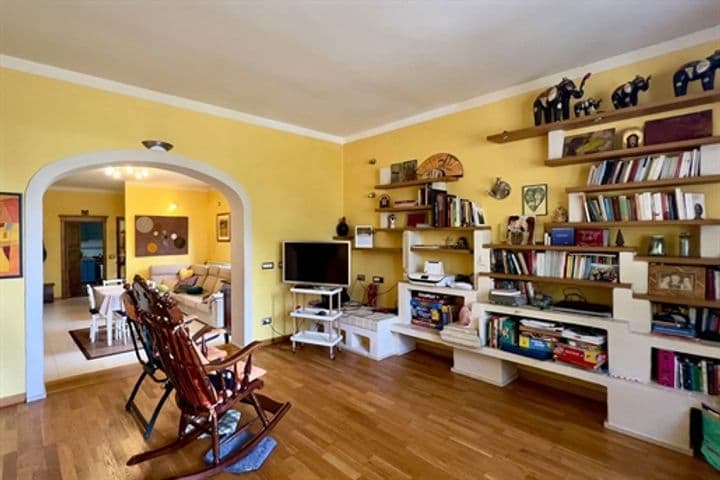 House for sale in Chiusi, Italy - Image 6