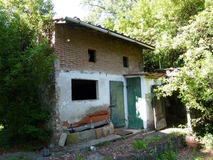 House for sale in Capannori, Italy - Image 4