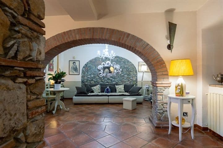 House for sale in Capannori, Italy - Image 4