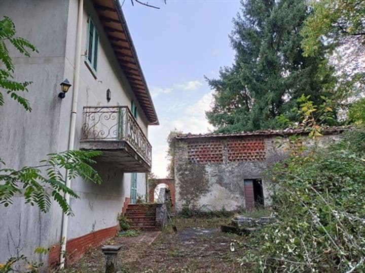 House for sale in Lucca, Italy - Image 10