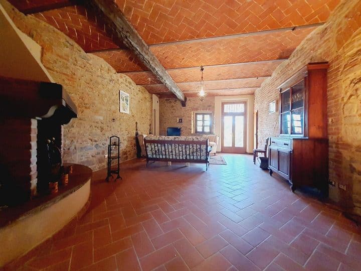 3 bedrooms building for sale in Lucignano, Italy - Image 4