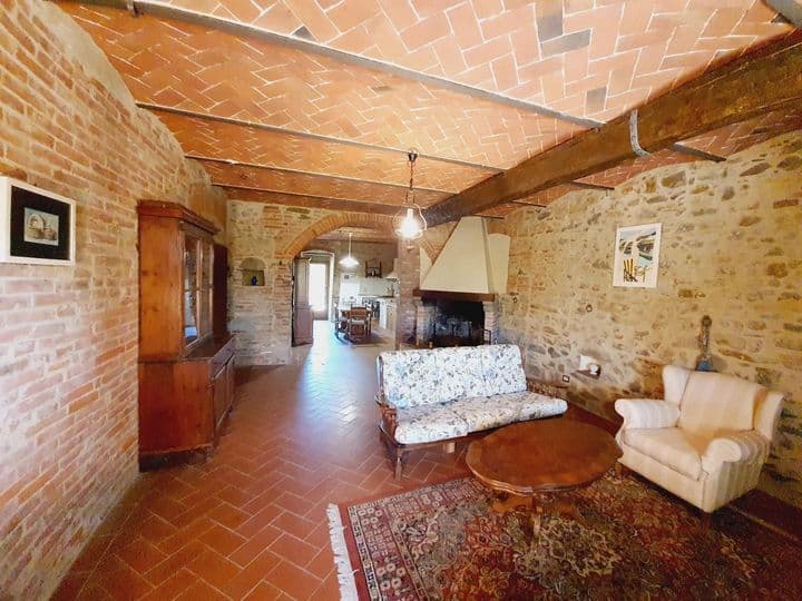 3 bedrooms building for sale in Lucignano, Italy - Image 3