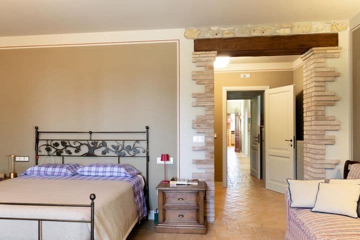 5 bedrooms house for sale in Todi, Italy - Image 8