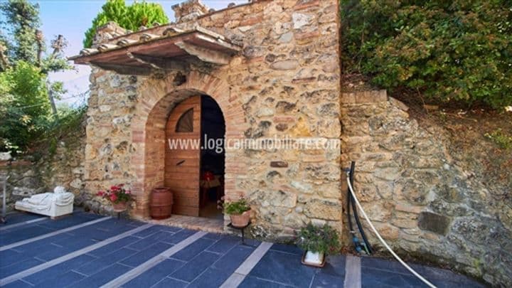 8 bedrooms house for sale in Chiusi, Italy - Image 2