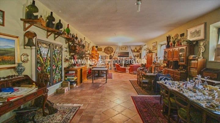 8 bedrooms house for sale in Chiusi, Italy - Image 4