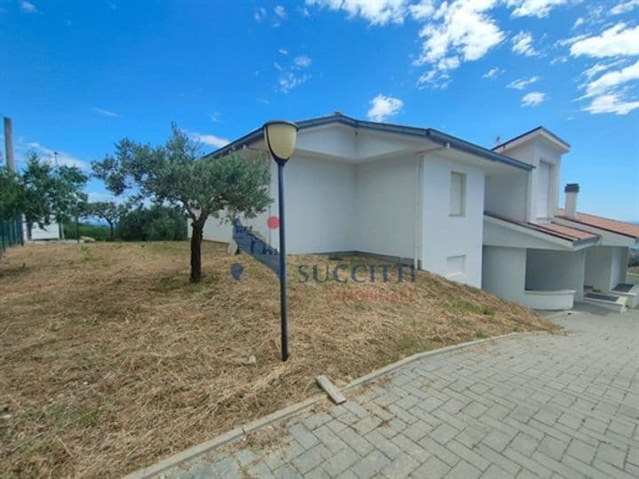 House for sale in Tortoreto, Italy - Image 12