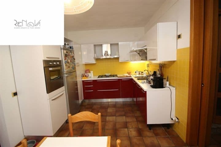 House for sale in Tortoreto, Italy - Image 4