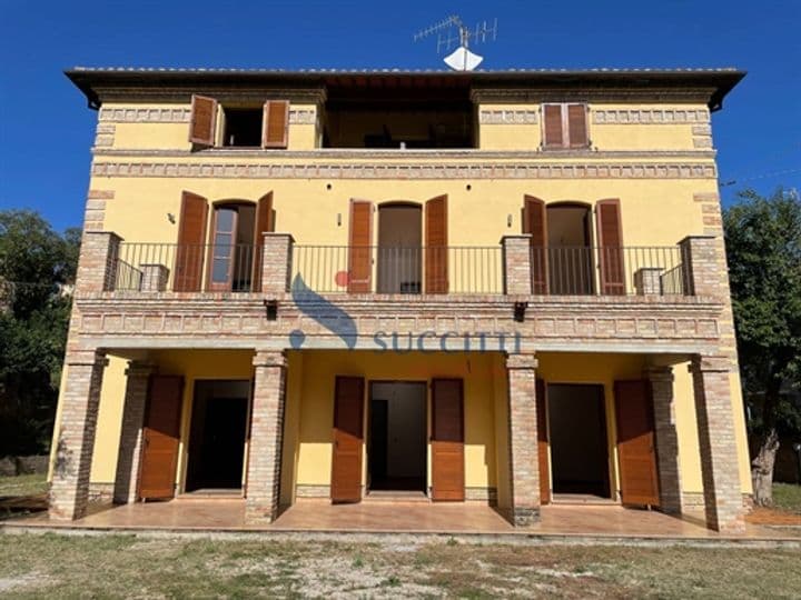 House for sale in Teramo, Italy - Image 2