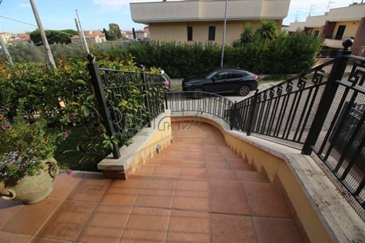 House for sale in Tortoreto, Italy - Image 3