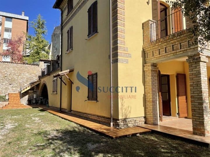 House for sale in Teramo, Italy - Image 8