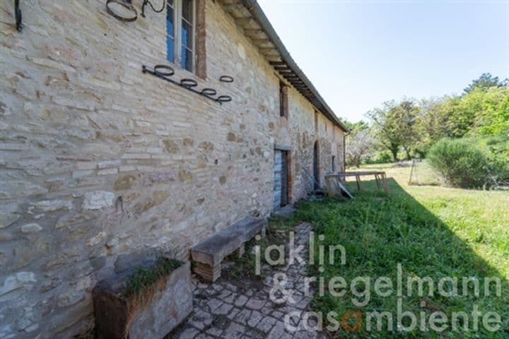 House for sale in Assisi, Italy - Image 10