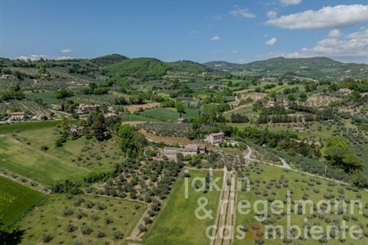 House for sale in Assisi, Italy - Image 4