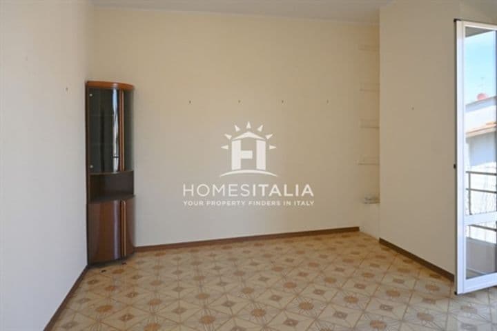 2 bedrooms apartment for sale in Basques, Italy - Image 3